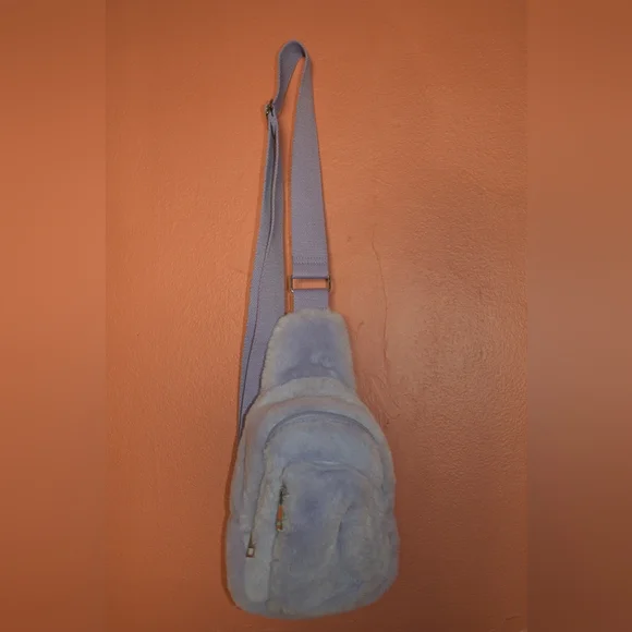 Aerie Fur Sling Bag Solar Violet - Picture 2 of 7